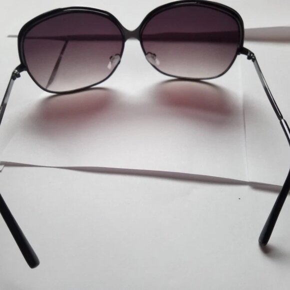 Jessica Simpson Cat Eye Rim Gold Metal Frame Sunglasses HHJSOP1226-R J5564 OXGLD